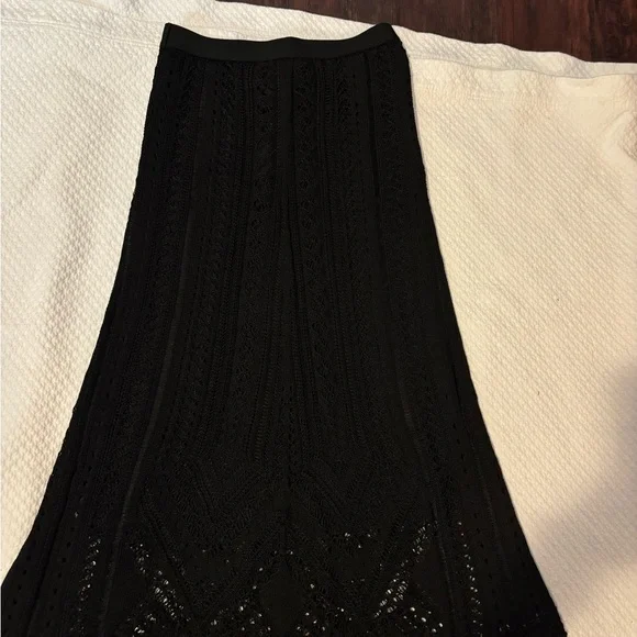 Chic Black A-Line crochet skirt - Picture 6 of 11
